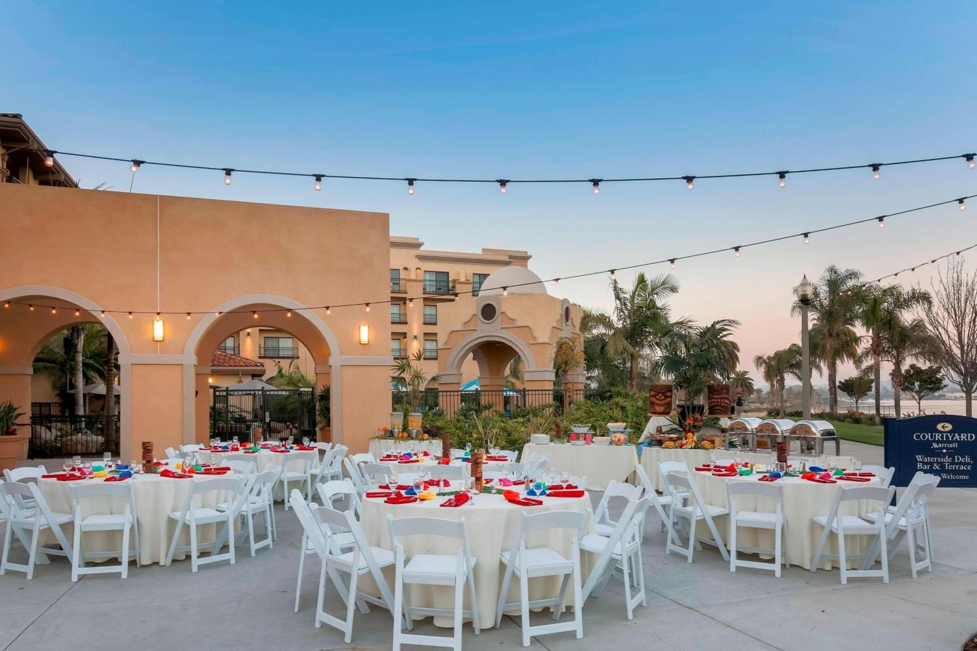 Courtyard San Diego Airport/Liberty Station Ngoại thất bức ảnh